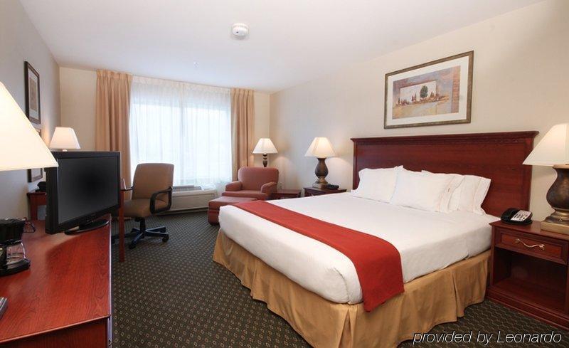Holiday Inn Express Las Vegas Stadium Area By Ihg Room photo