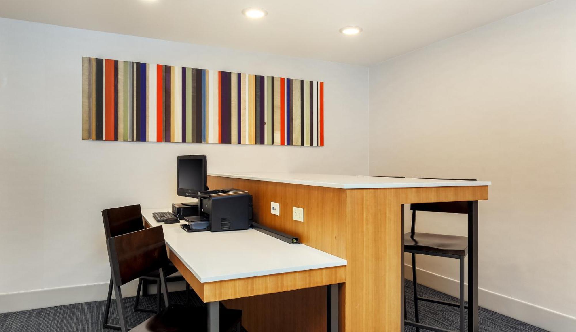 Holiday Inn Express Las Vegas Stadium Area By Ihg Exterior photo