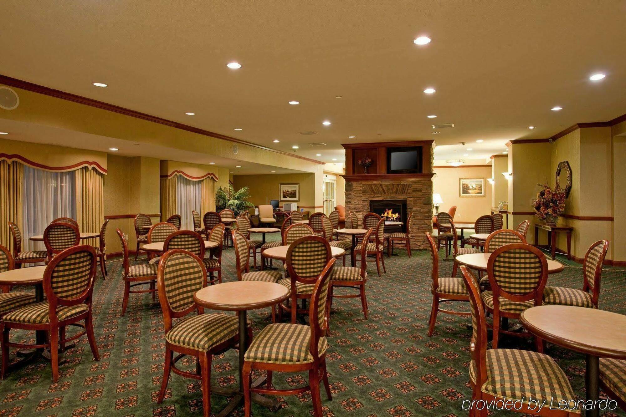 Holiday Inn Express Las Vegas Stadium Area By Ihg Exterior photo